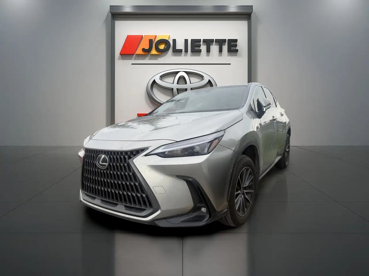2026 Lexus NX 450h+ Luxury