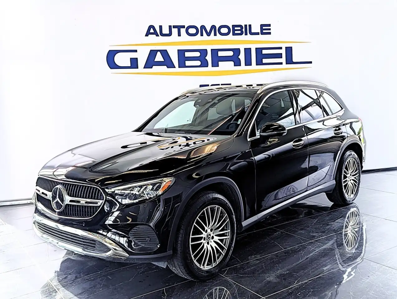 2025 Mercedes-Benz GLC 300