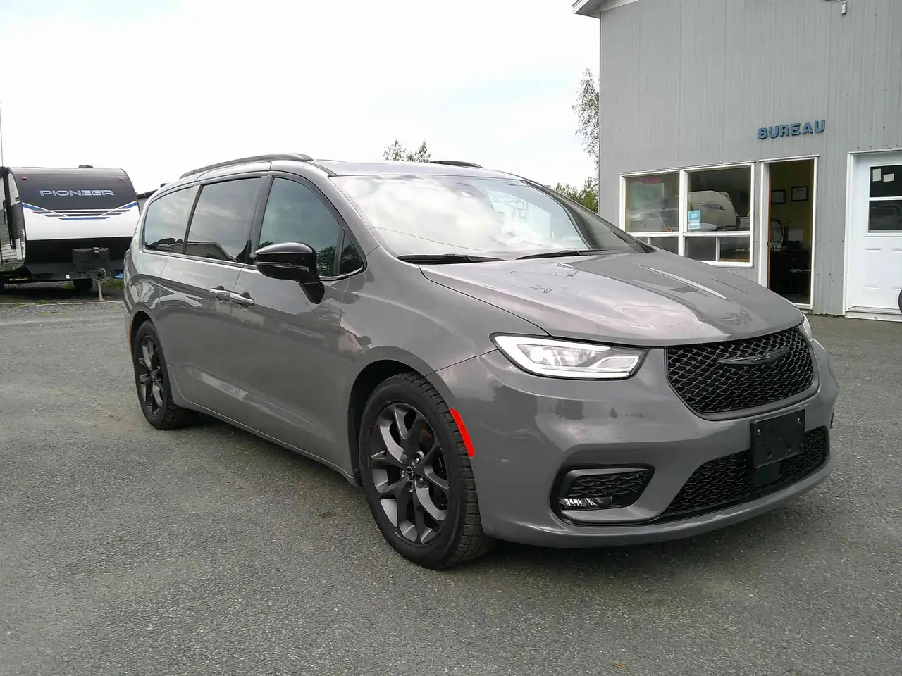 2025 Chrysler Pacifica