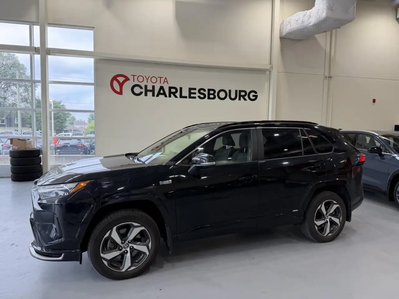 2023 Toyota RAV4 SE