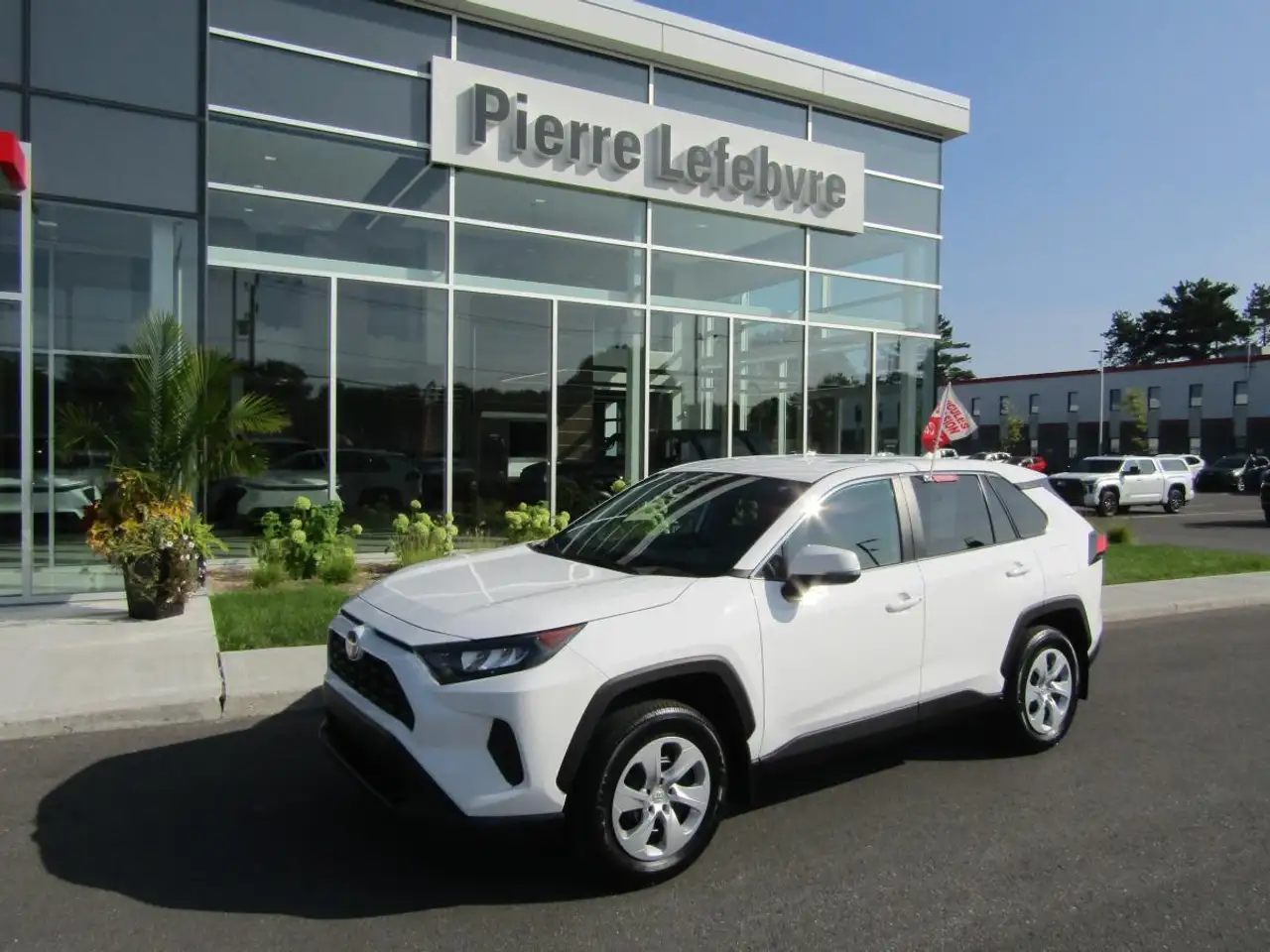 2025 Toyota RAV4 LE