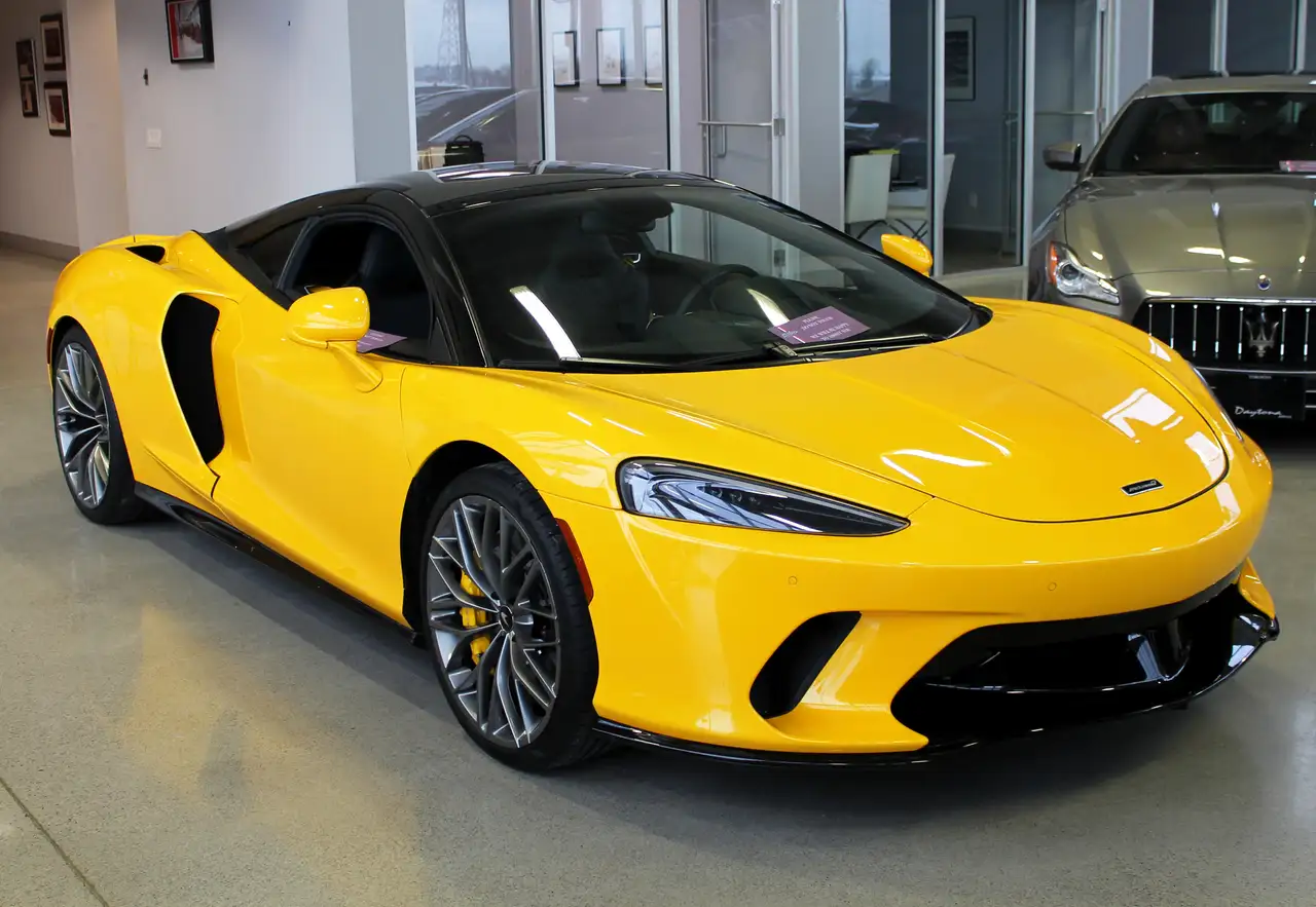 2022 McLaren GT