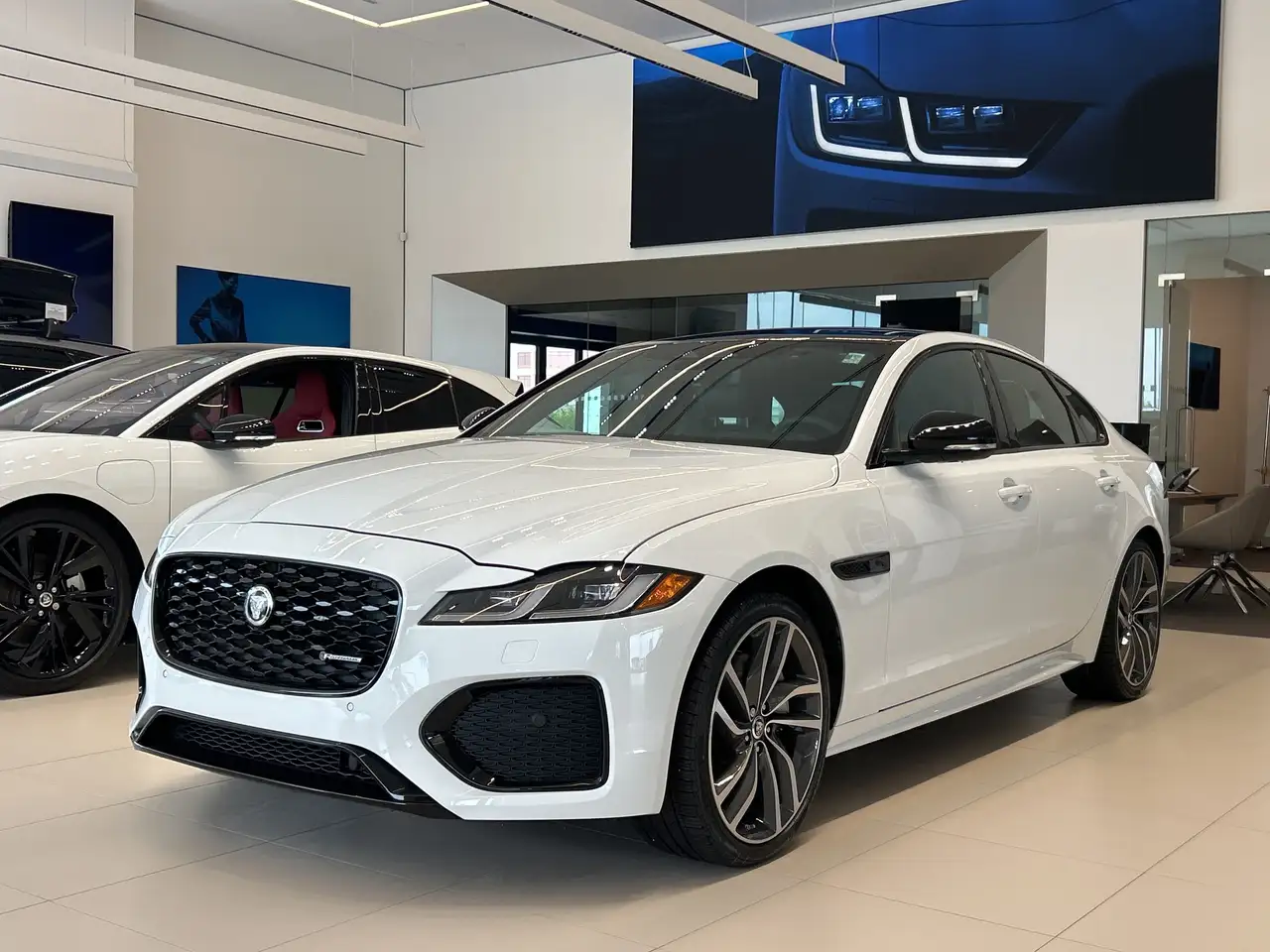 2024 Jaguar XF R-Dynamic SE