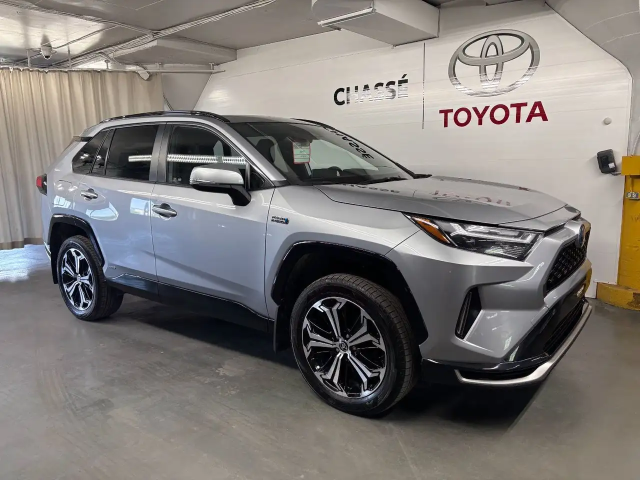 2023 Toyota RAV4 XSE