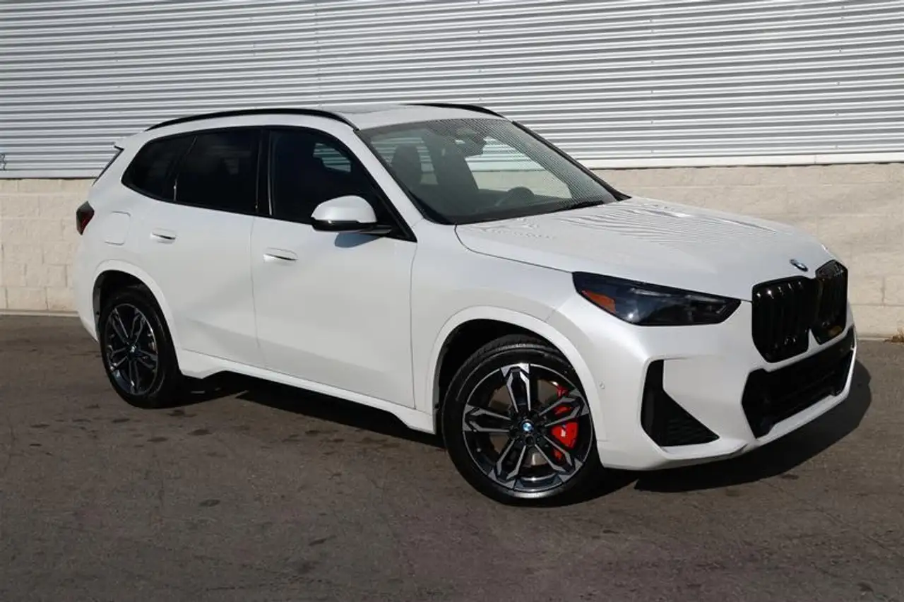 2025 BMW X1 28i