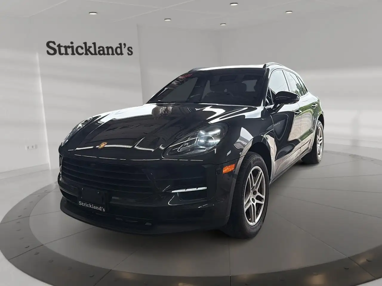 2021 Porsche Macan Base
