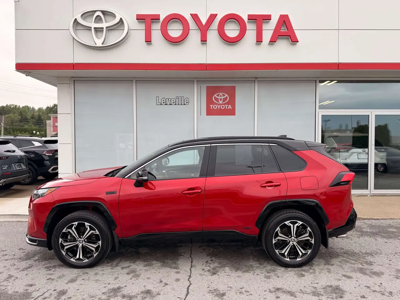 2024 Toyota RAV4 XSE