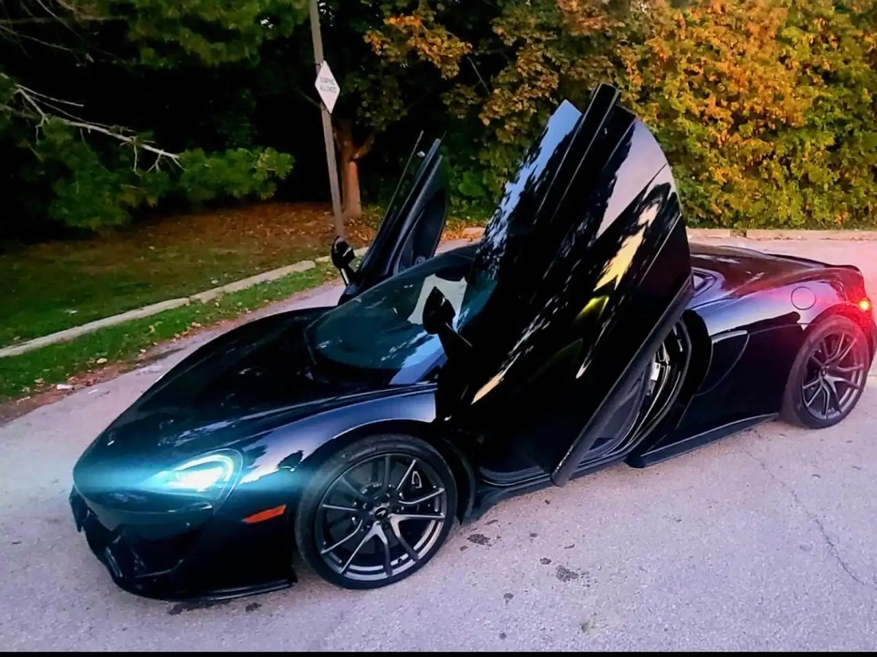2019 McLaren 570