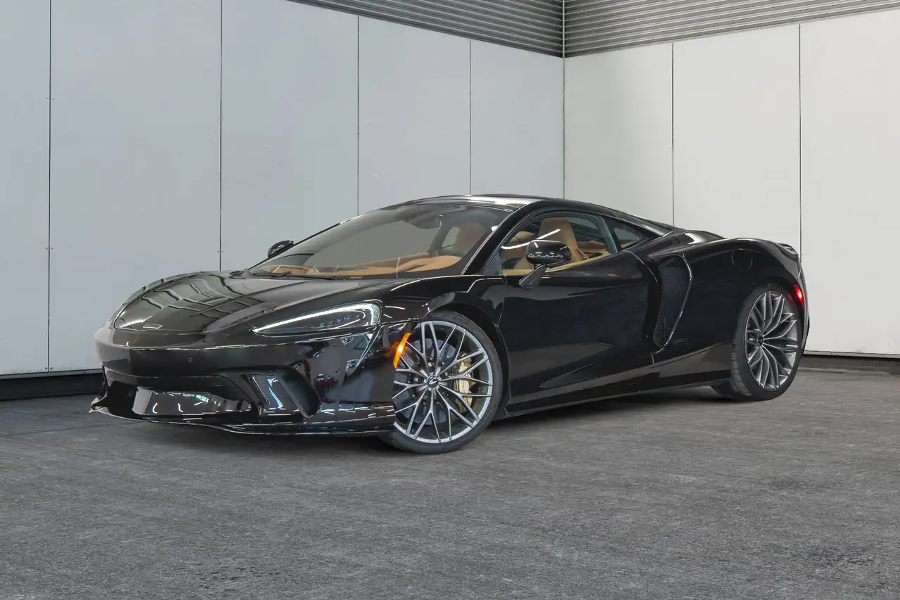 2023 McLaren GT