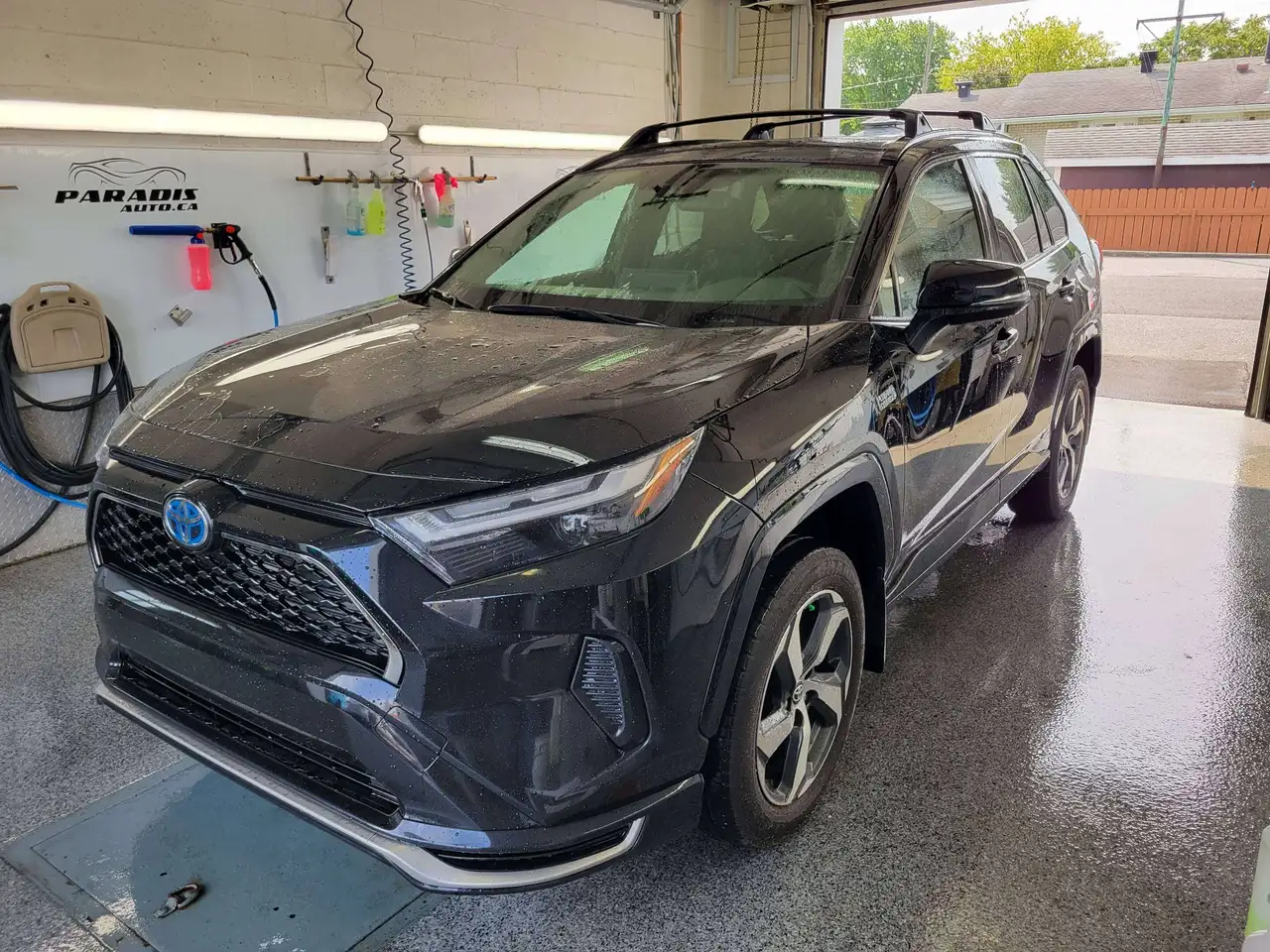 2024 Toyota RAV4 SE