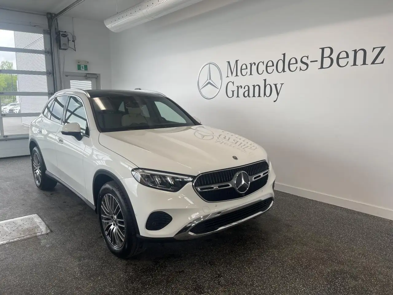 2026 Mercedes-Benz GLC 300