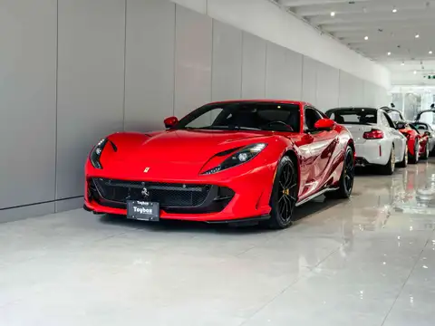 Ferrari 812