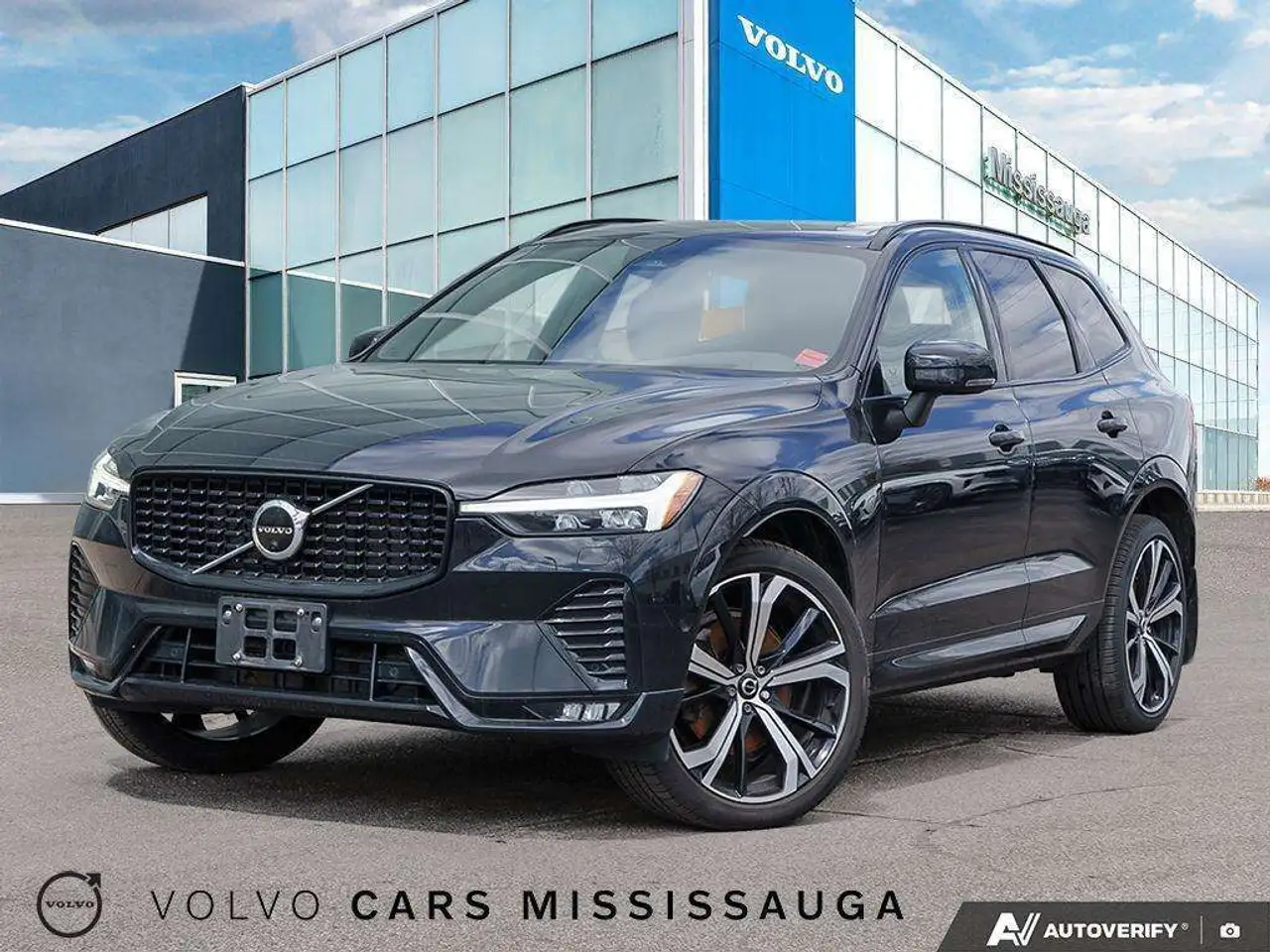 2022 Volvo XC60 R-Design