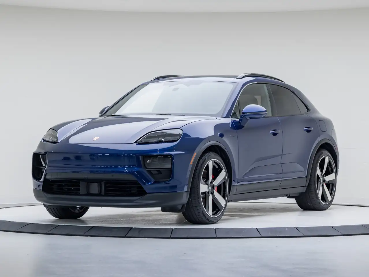 2025 Porsche Macan Electric 4