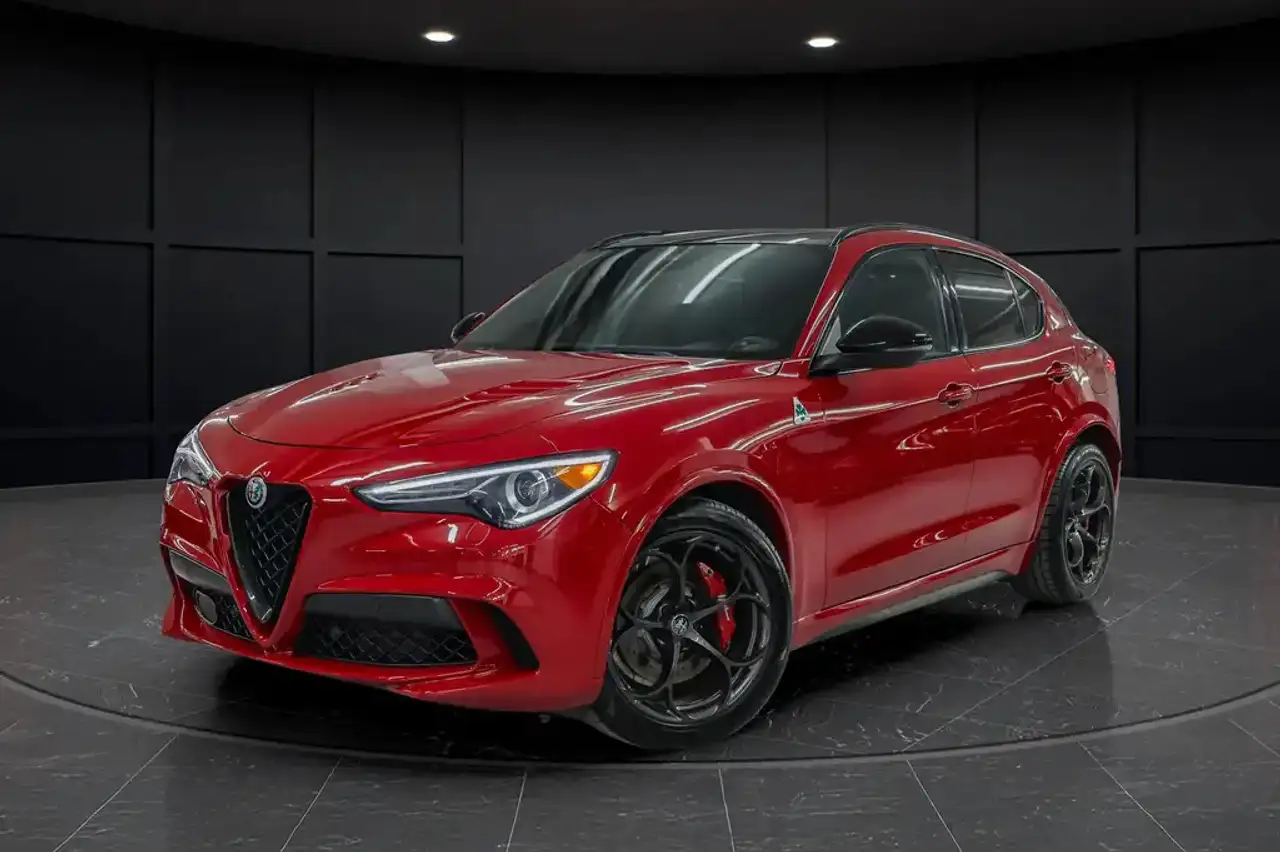 2023 Alfa Romeo Stelvio Quadrifoglio