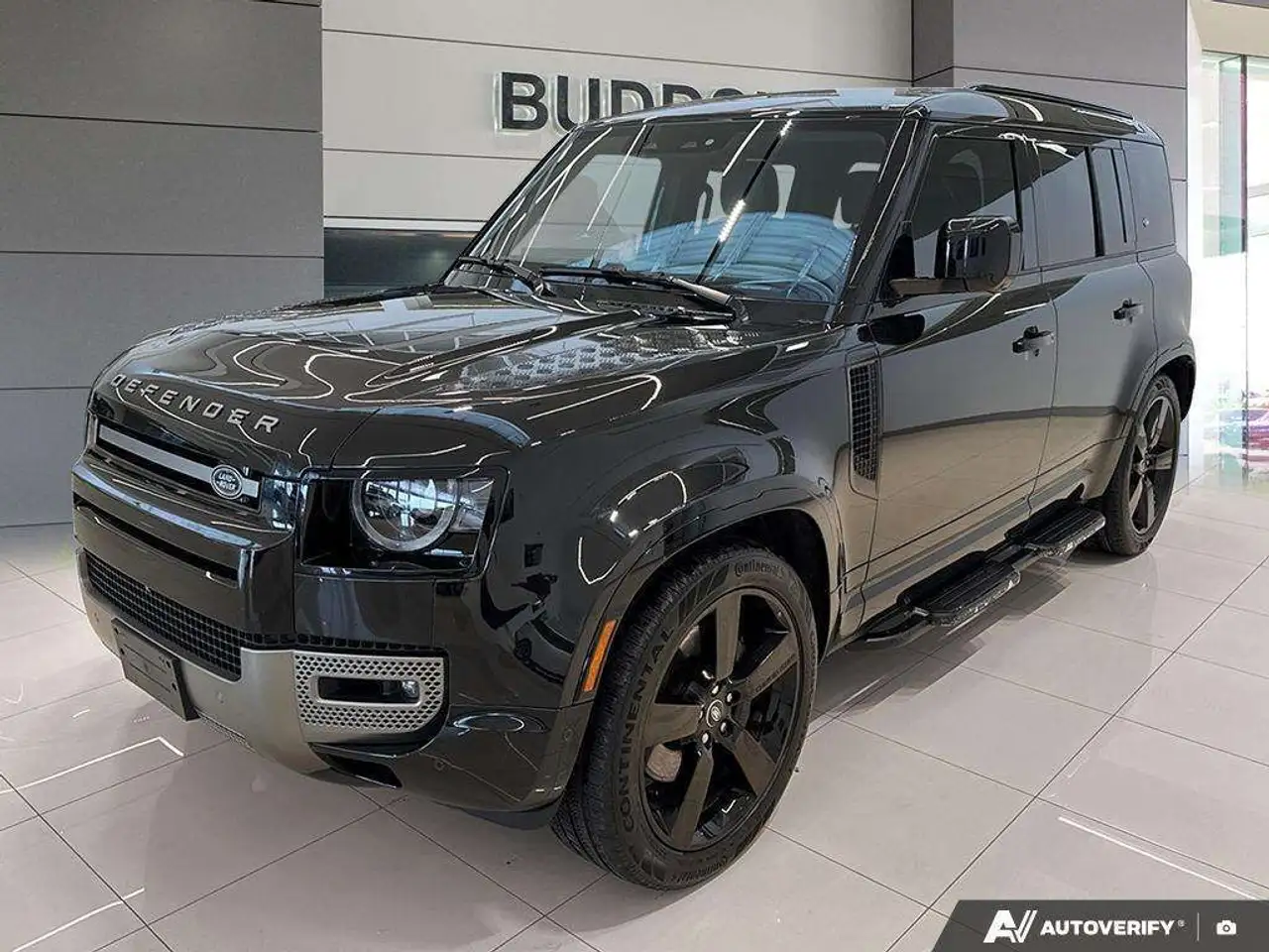 2024 Land Rover Defender X-Dynamic SE