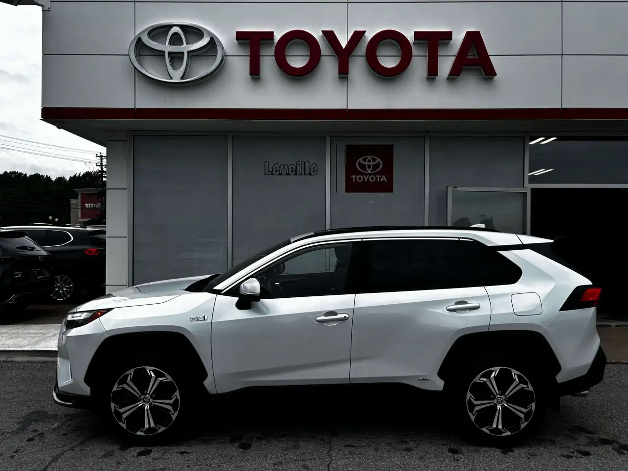 2023 Toyota RAV4 XSE