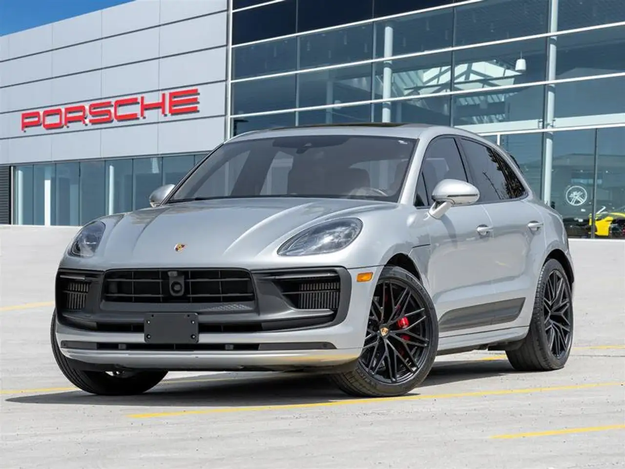 2025 Porsche Macan GTS