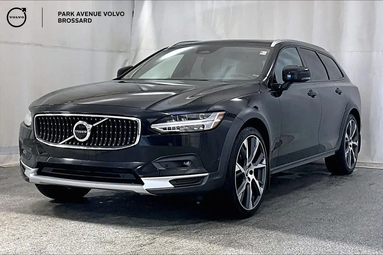 2022 Volvo V90