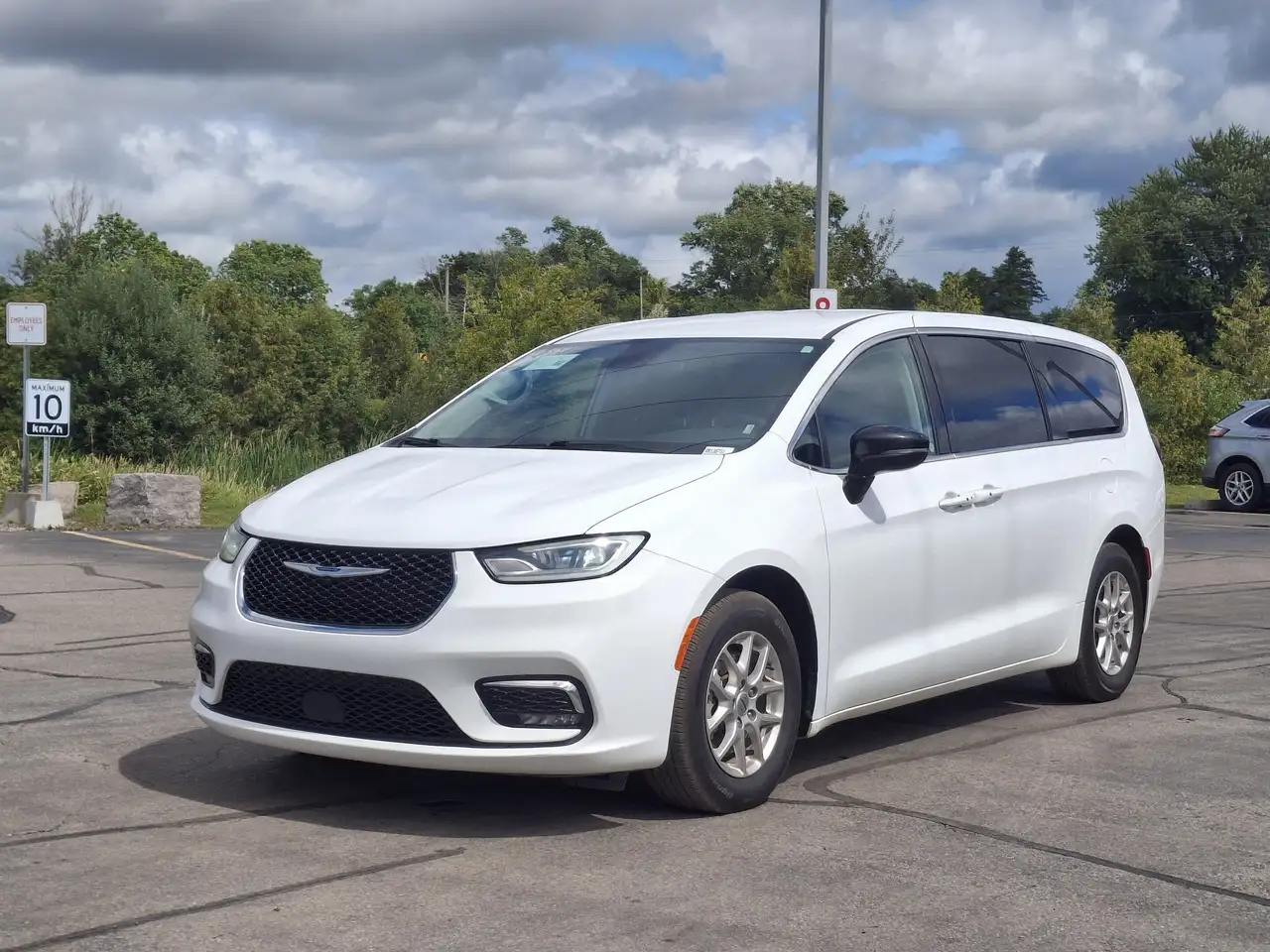 2024 Chrysler Pacifica