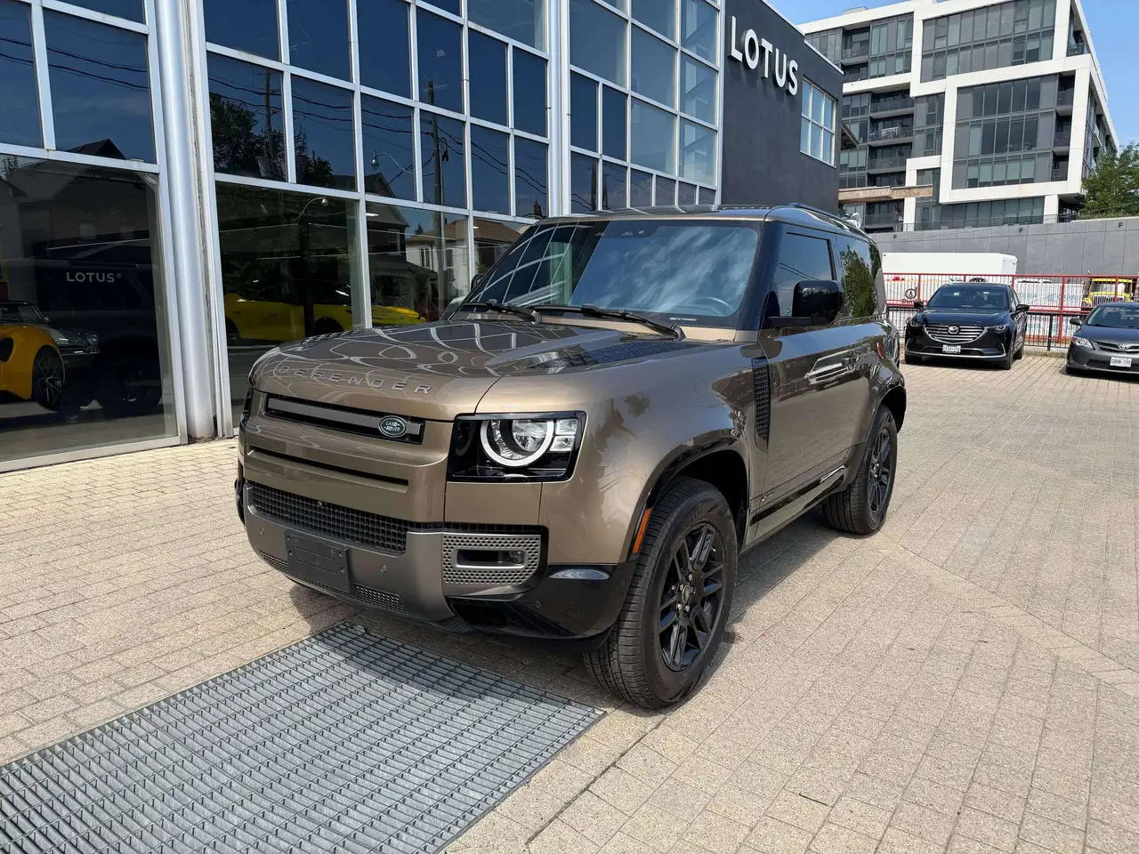 2021 Land Rover Defender X-Dynamic S P400