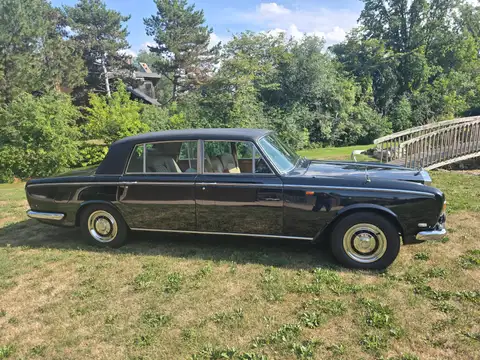Rolls-Royce Silver Shadow