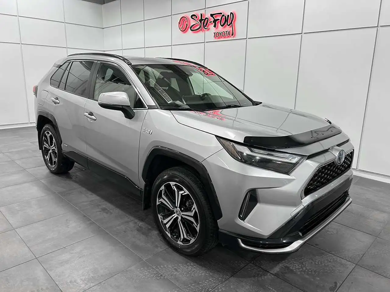 2023 Toyota RAV4 XSE