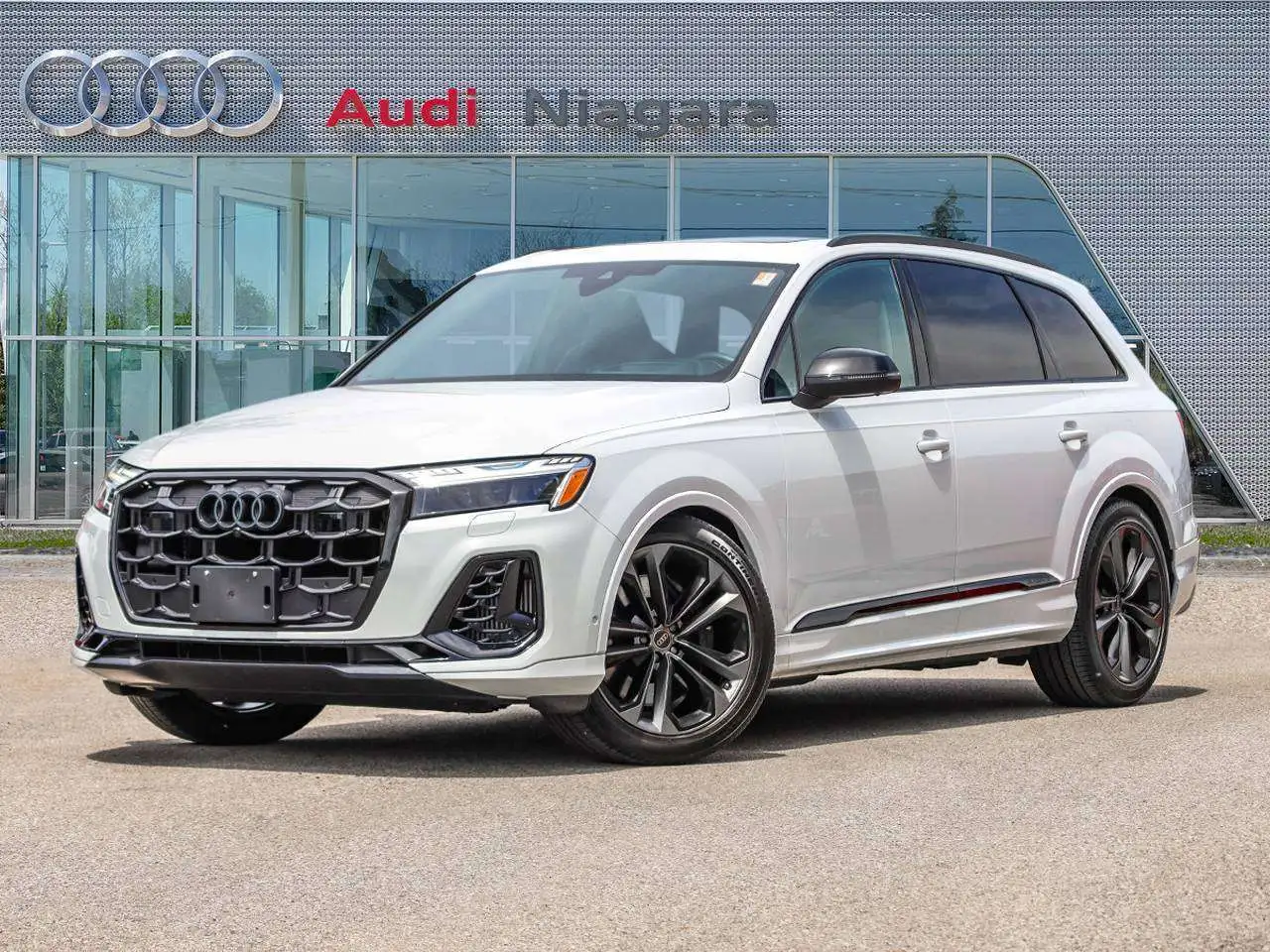 2025 Audi SQ7