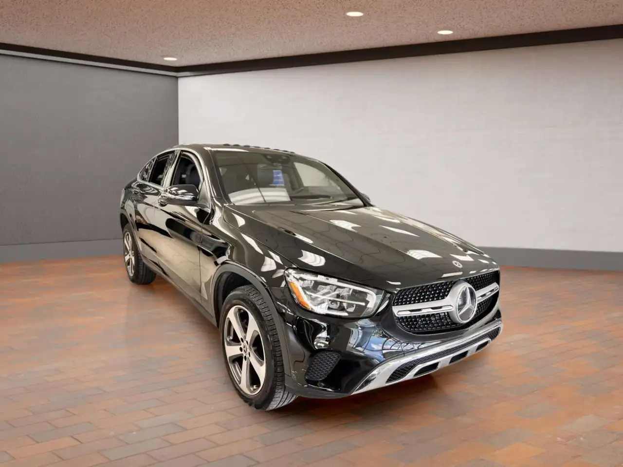 2023 Mercedes-Benz GLC 300
