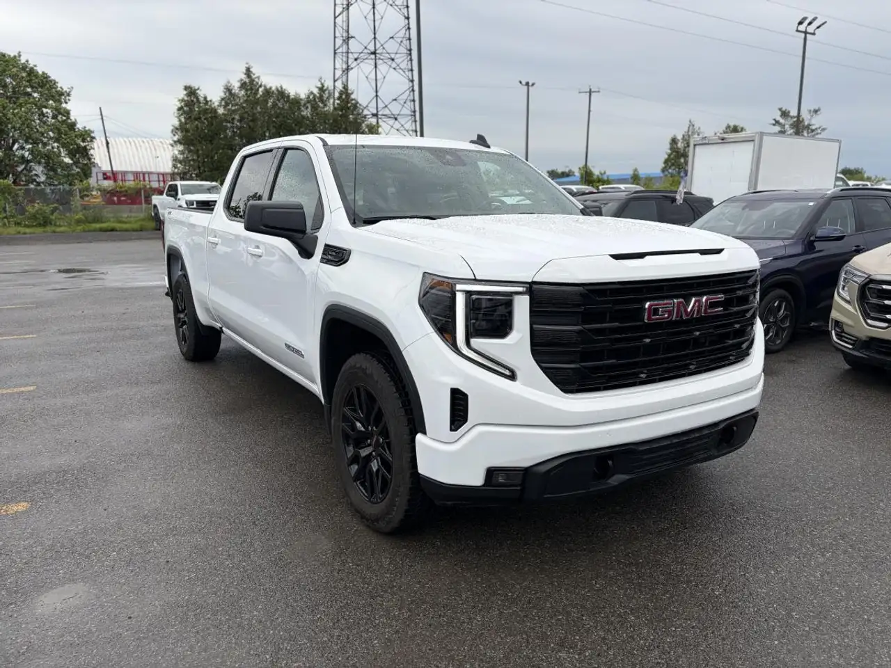 2025 GMC Sierra 1500 Elevation