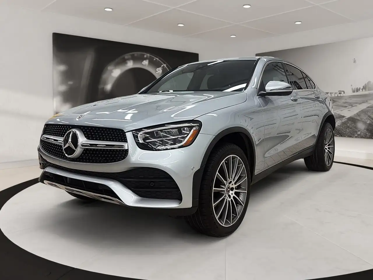 2023 Mercedes-Benz GLC 300