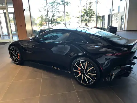 Aston Martin Vantage