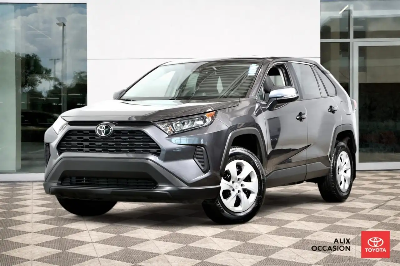 2023 Toyota RAV4 LE