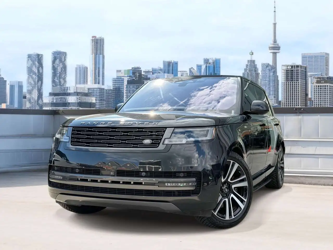 2023 Land Rover Range Rover SE P530