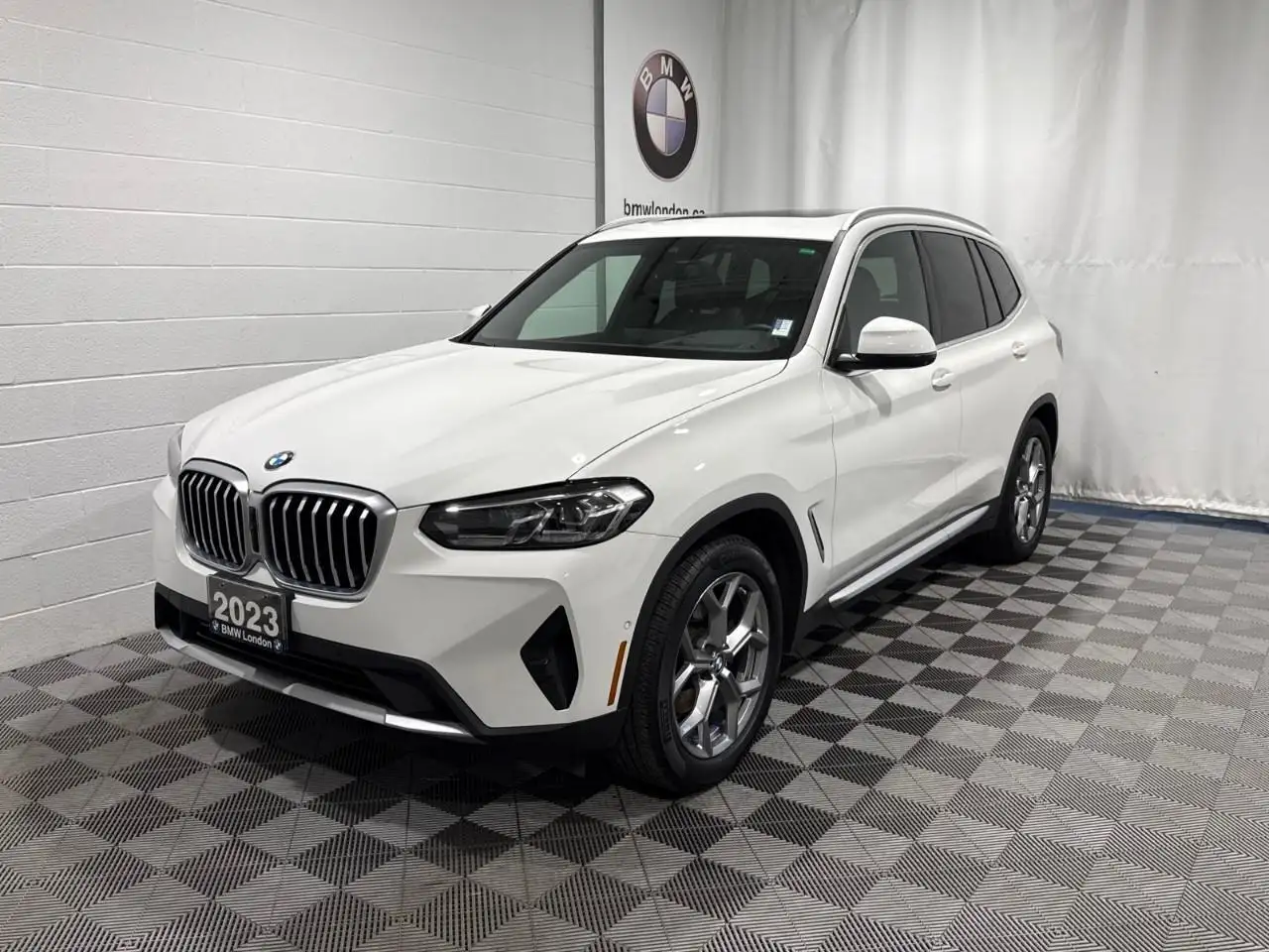 2023 BMW X3 30i