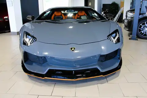 Lamborghini Aventador