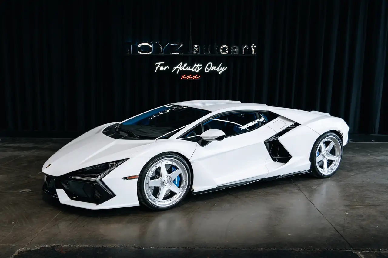 2025 Lamborghini Revuelto