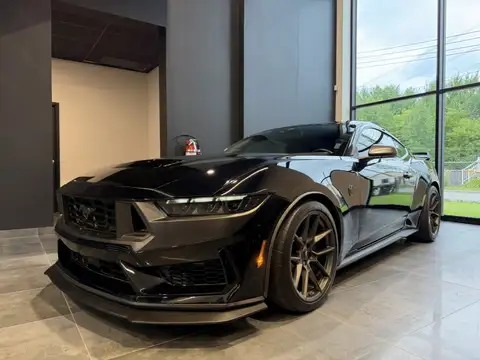 Ford Mustang Dark Horse