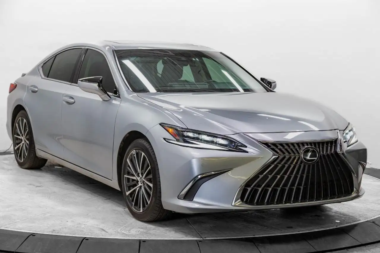 2024 Lexus ES 300h Luxury
