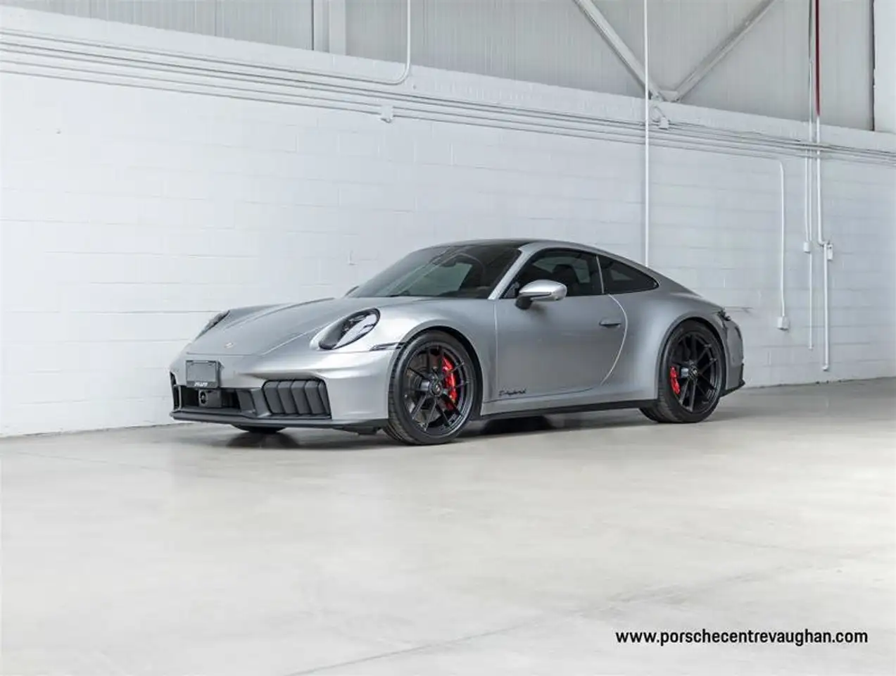 2025 Porsche 911 Carrera 4 GTS