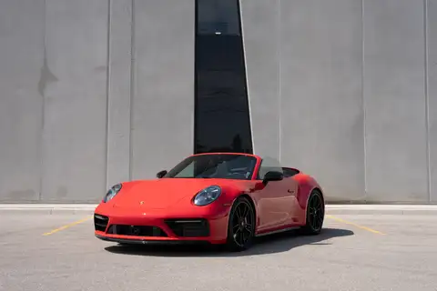 Porsche 911 Carrera 4 GTS