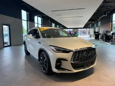 Infiniti QX55 Essential