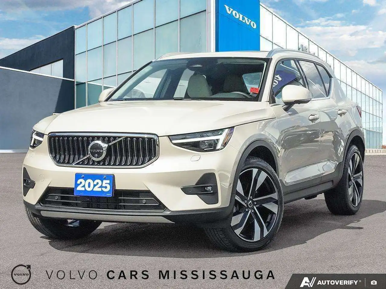 2025 Volvo XC40 Ultra
