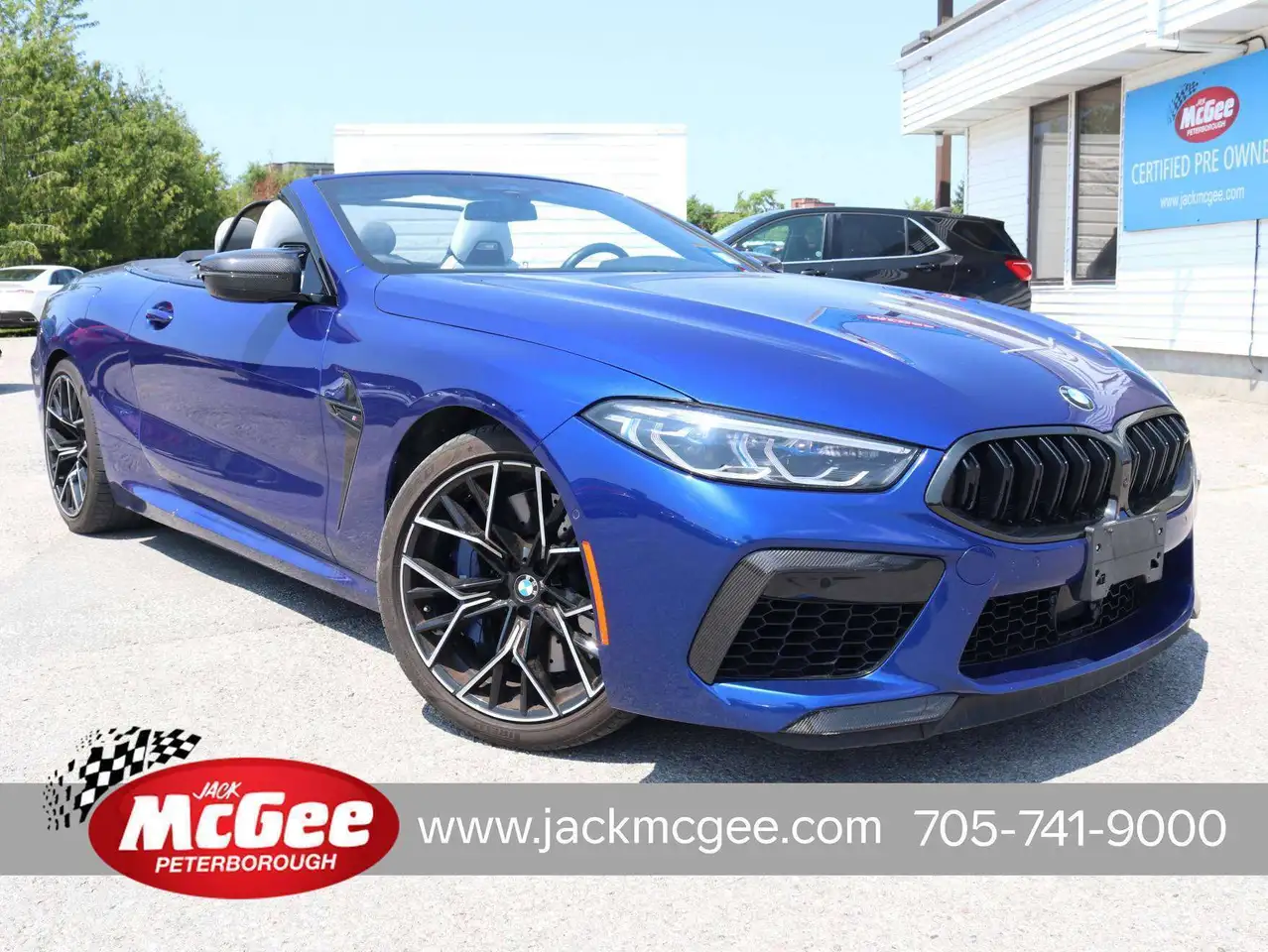 2022 BMW M8