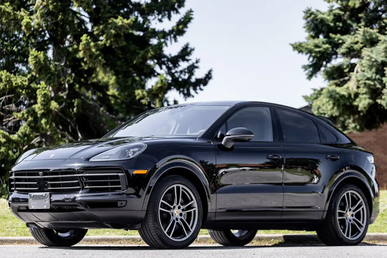 2023 Porsche Cayenne Platinum Edition
