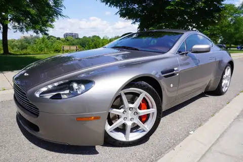 Aston Martin V8