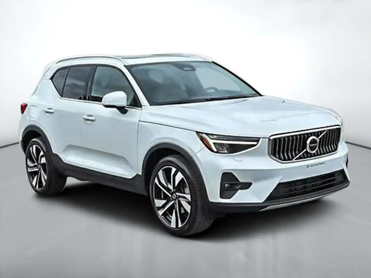 2023 Volvo XC40 Plus