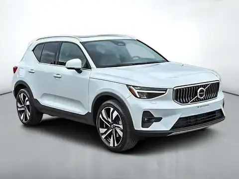Volvo XC40 Plus