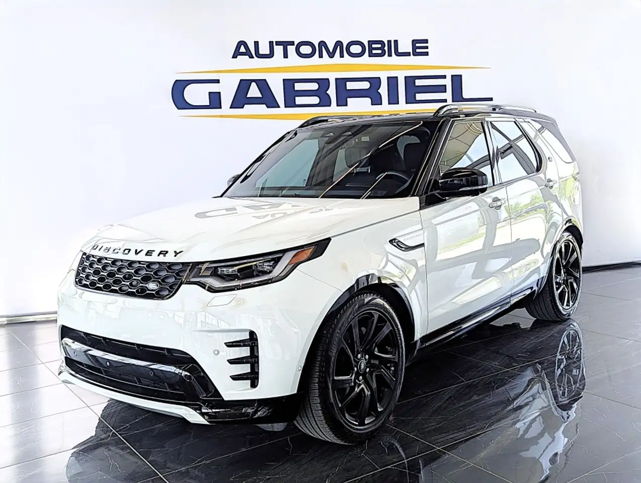 2024 Land Rover Discovery Dynamic SE P300