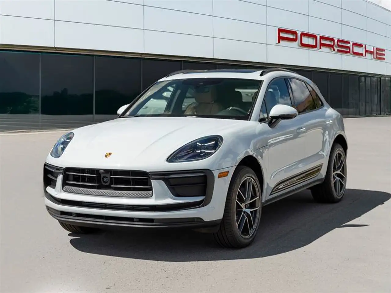 2026 Porsche Macan Base